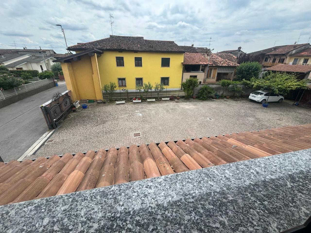 Matis Appartamenti Camisano Exteriör bild